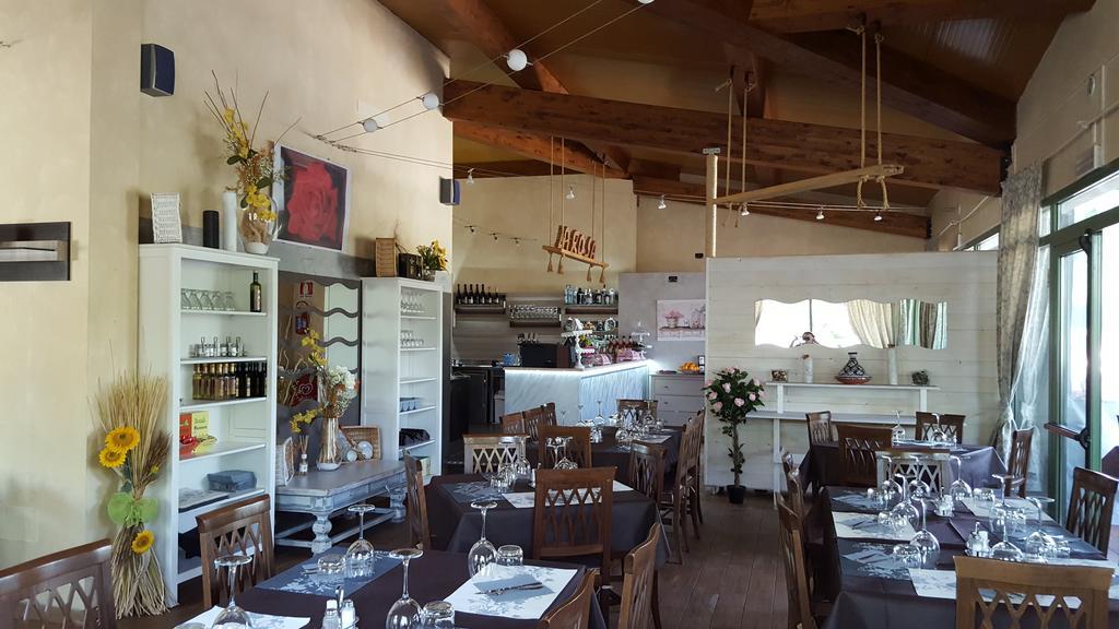 Campeggio Delle Rose Moniga del Garda Bagian luar foto